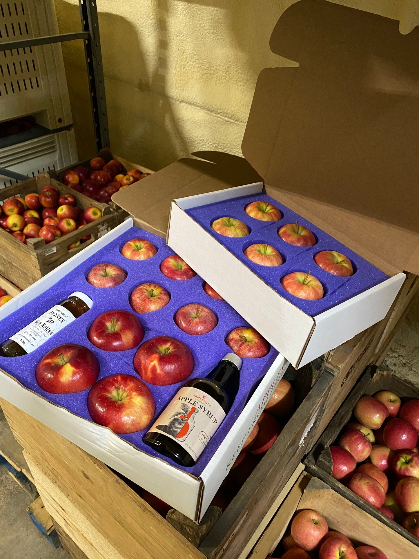 Box of 12 apples Triple Combo